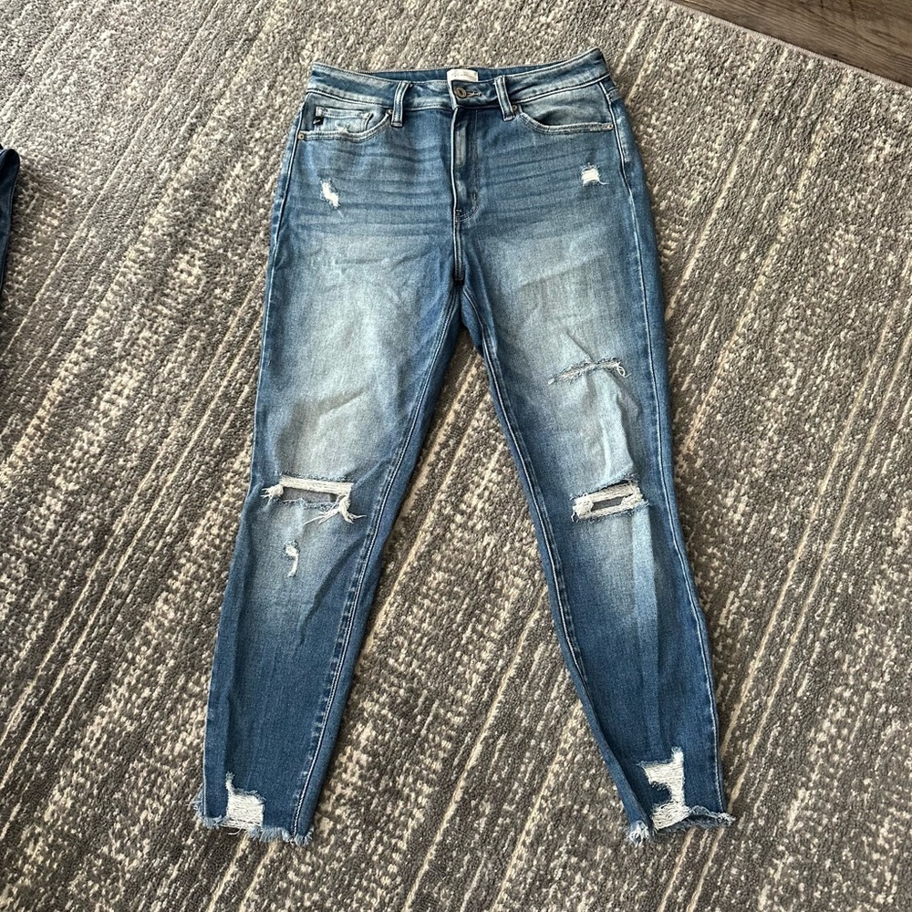 KanCan 9/28 Skinny Distressed Jeans